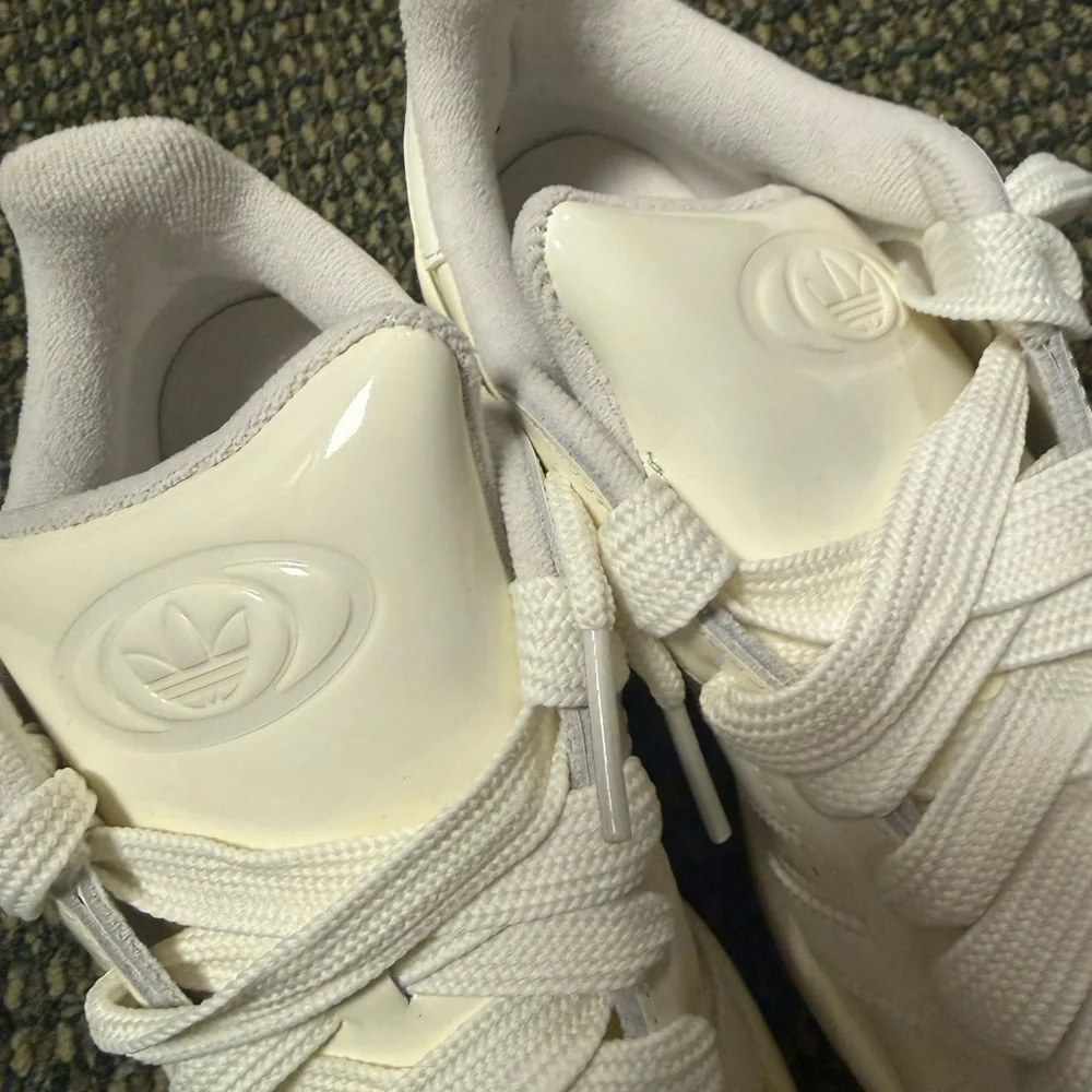 Adidas Campus 00S White Sneakers - Picture 3 of 10